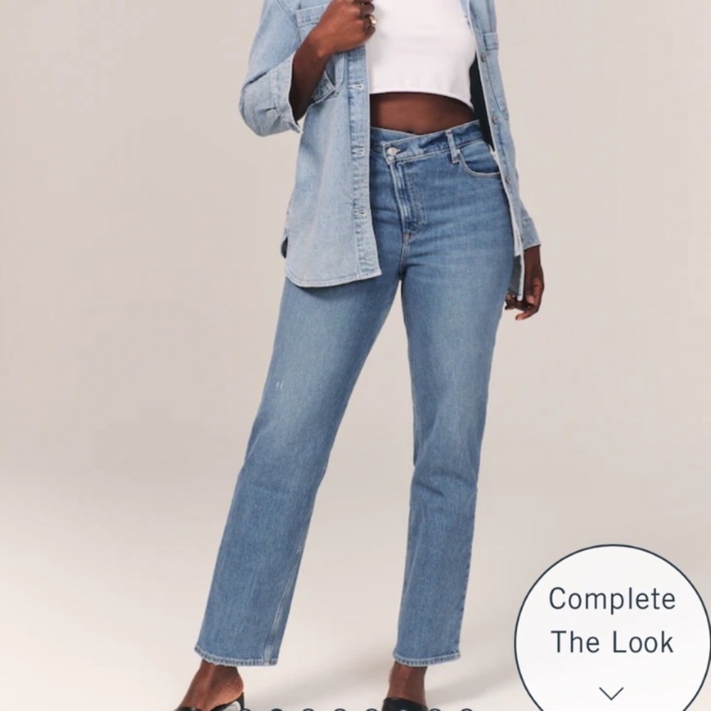 Abercrombie & Fitch The 90s Straight Ultra High Rise Curve Love Jeans 27/4 Short